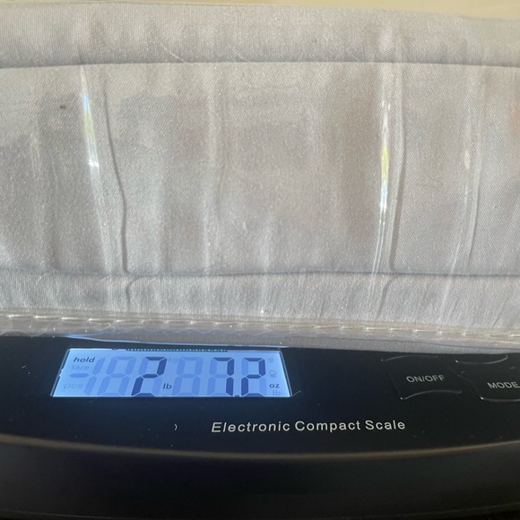 New 4-Piece Collection Full sheet set - Picture 5 of 5